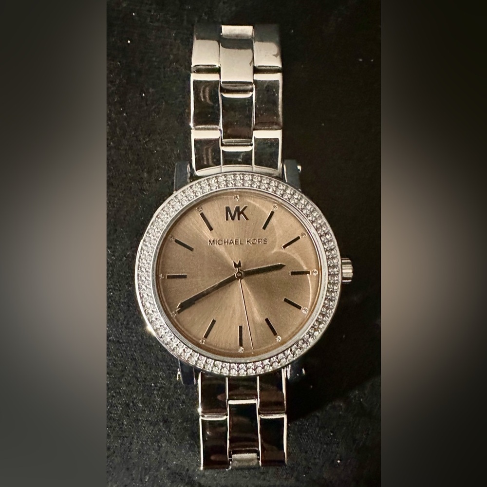 NWOT Michael Kors Womens Corey Three-Hand Silver Tone Stainless Steel Watch 38mm - Picture 4 of 8